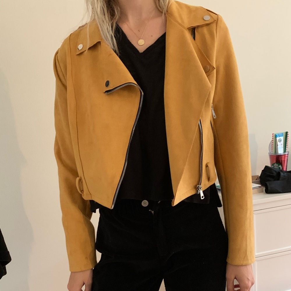 Suede mustard jacket from Nasty Gal!